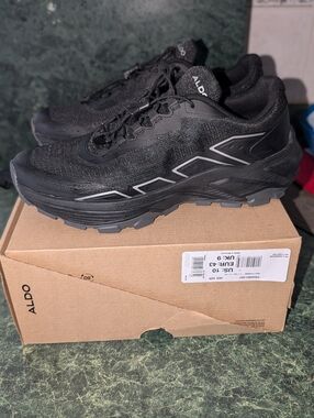 ALDO Men’s Black Lightweight Athletic Sneakers. Size 10, Worn a Few Times